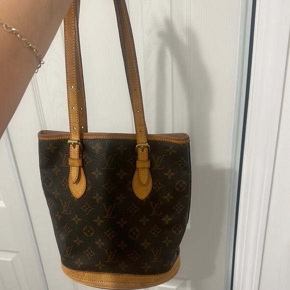 Louis Vuitton bucket bag - Picture 6 of 6